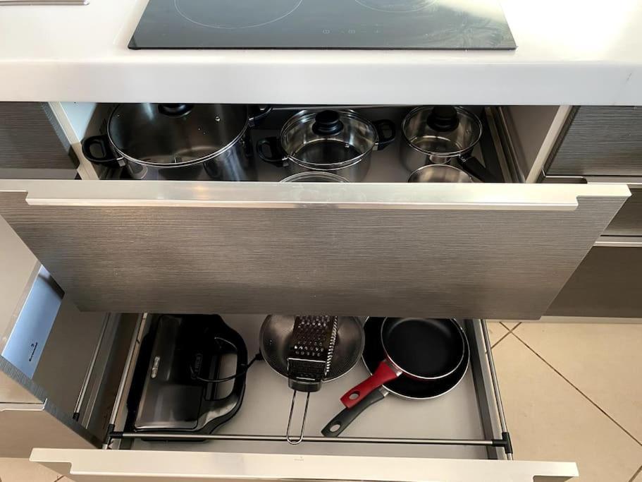 Spacious And Sunkissed 3Br & 2 Bathrooms Apartment Athens Ngoại thất bức ảnh