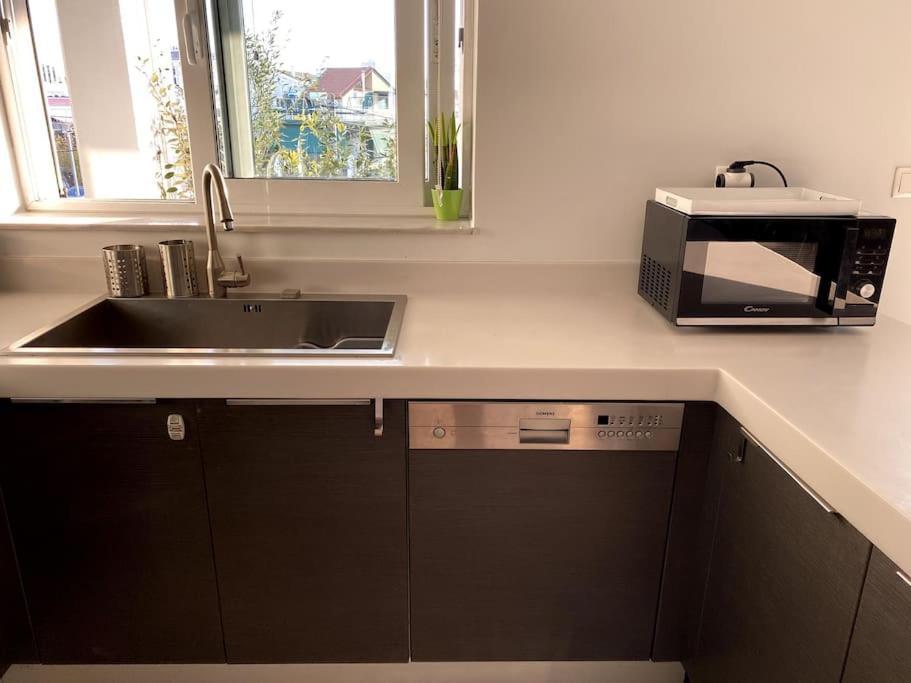 Spacious And Sunkissed 3Br & 2 Bathrooms Apartment Athens Ngoại thất bức ảnh