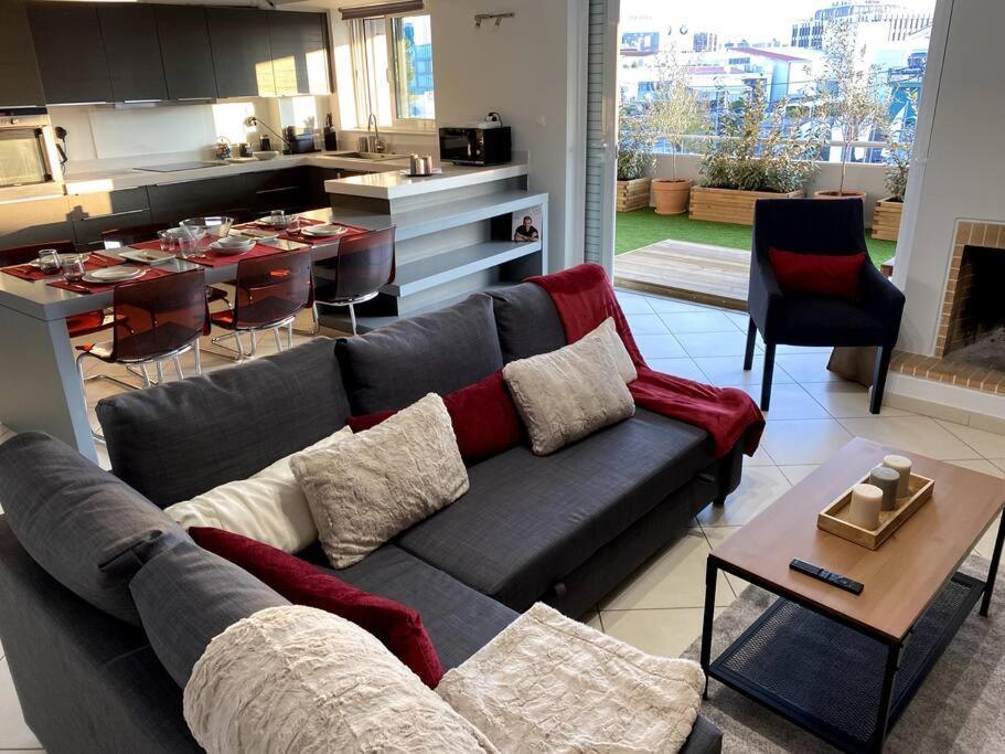 Spacious And Sunkissed 3Br & 2 Bathrooms Apartment Athens Ngoại thất bức ảnh