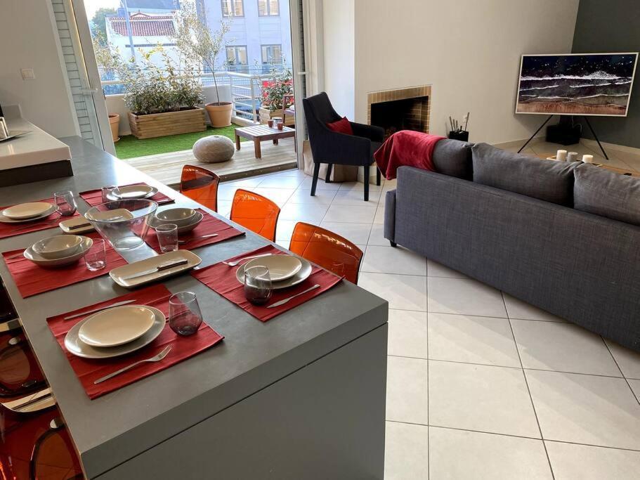 Spacious And Sunkissed 3Br & 2 Bathrooms Apartment Athens Ngoại thất bức ảnh
